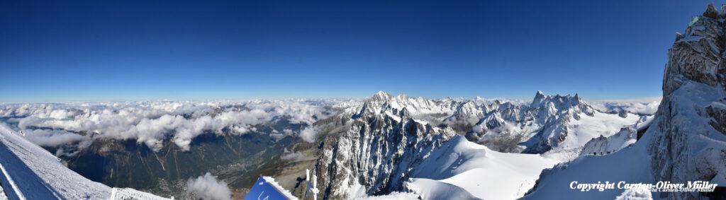 Blick nach Osten mit Chamonix im Tal
